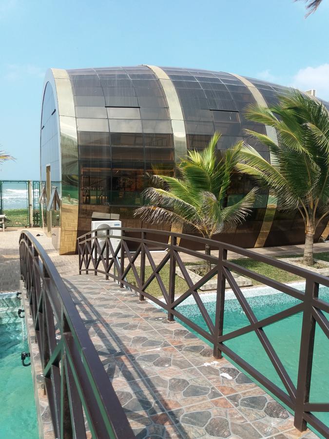 Ocean Queen Hotel Wadduwa Exteriér fotografie